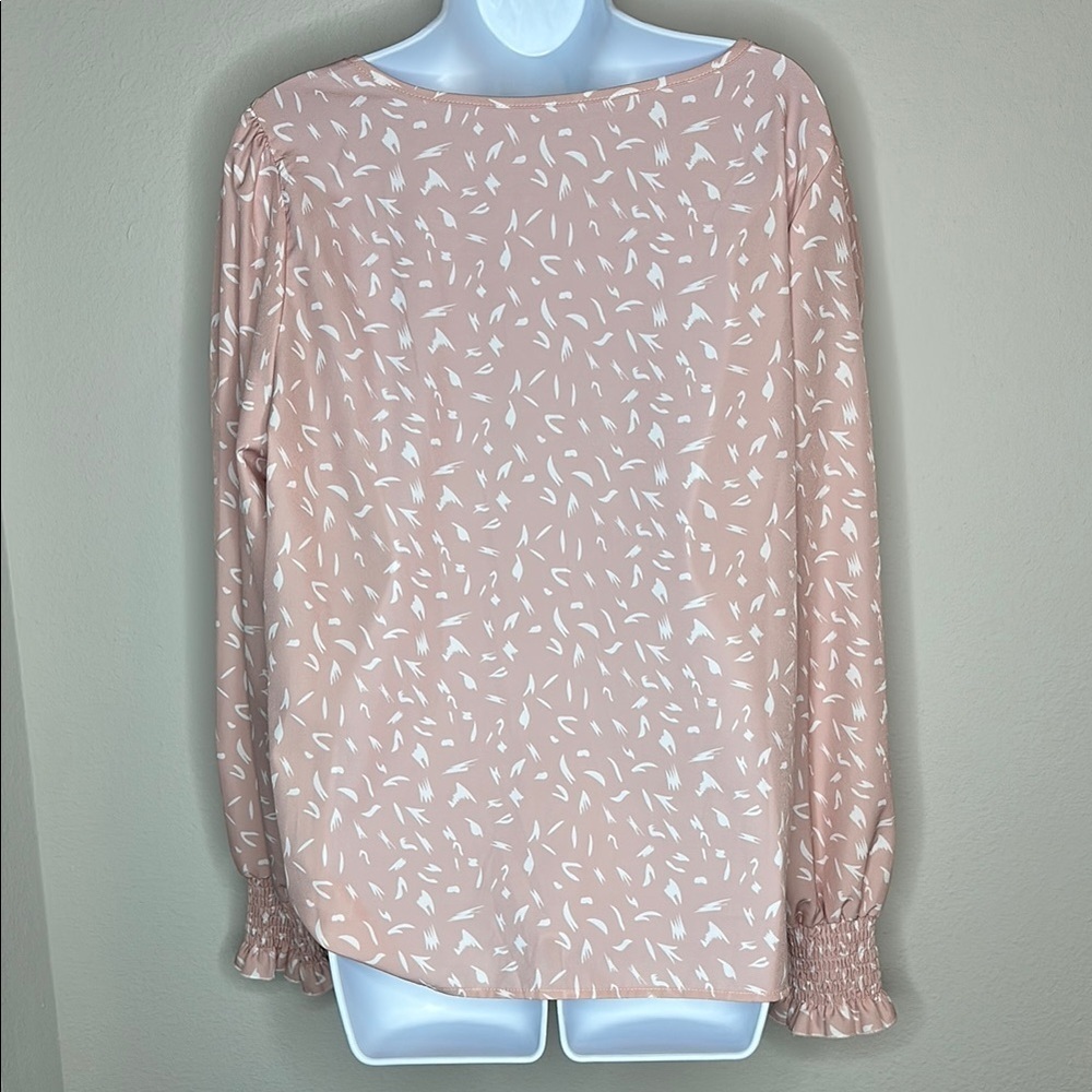 SHEIN Pink Puff Sleeve Smocked Blouse - Picture 3 of 3